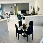 Maison D'exception Vue Montagne Piscine & Jacuzzi * Montsérié