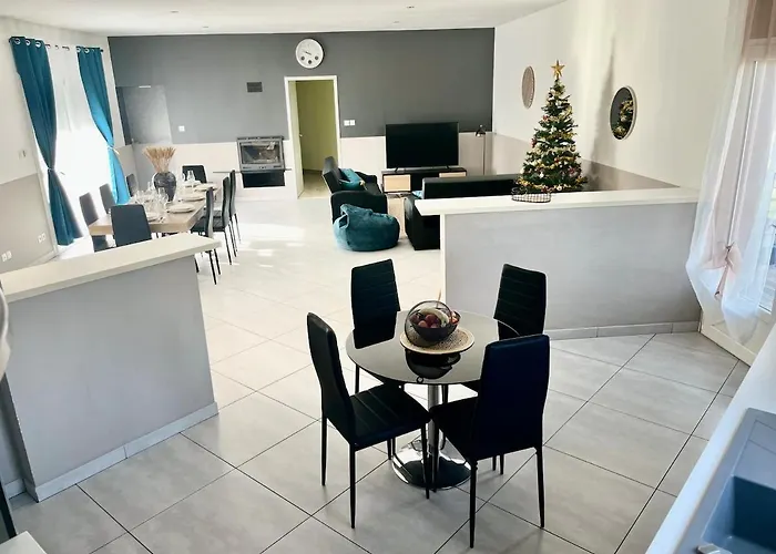 Maison D'exception Vue Montagne Piscine&jacuzzi * Montserie